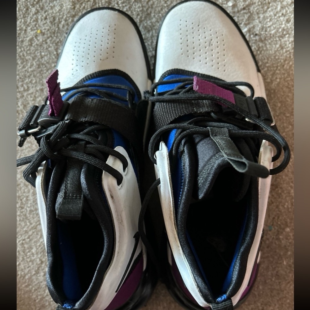 Nike Air Force youth sneakers size 6.5